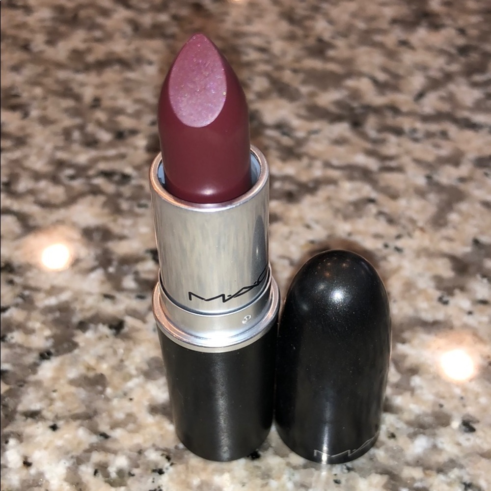 MAC Cosmetics creme tribalist amplified lipstick